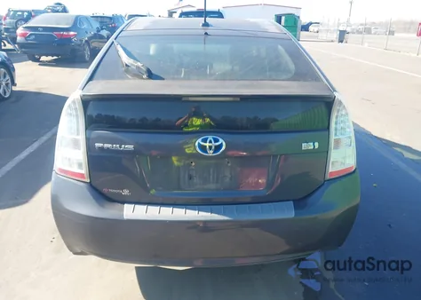 2011 Toyota Prius Three z USA, uszkodzony, nr VIN JTDKN3DU4B0320028